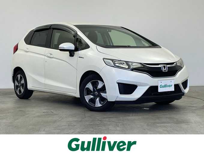 新着情報“フィットハイブリッドハイブリッド・Fパッケージ”2015年式プレミアムホワイトパールⅡ入荷しました！