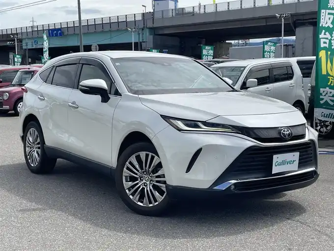 新着情報“ハリアーZ”2020年式ホワイトパールクリスタルシャイン入荷しました！