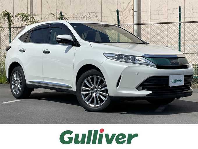 新着情報“ハリアープレミアム”2018年式ホワイトパールクリスタルシャイン入荷しました！