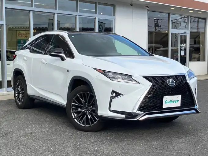 新着情報“ＲＸRX200t Fスポーツ”2017年式ホワイトノーヴァガラスフレーク入荷しました！