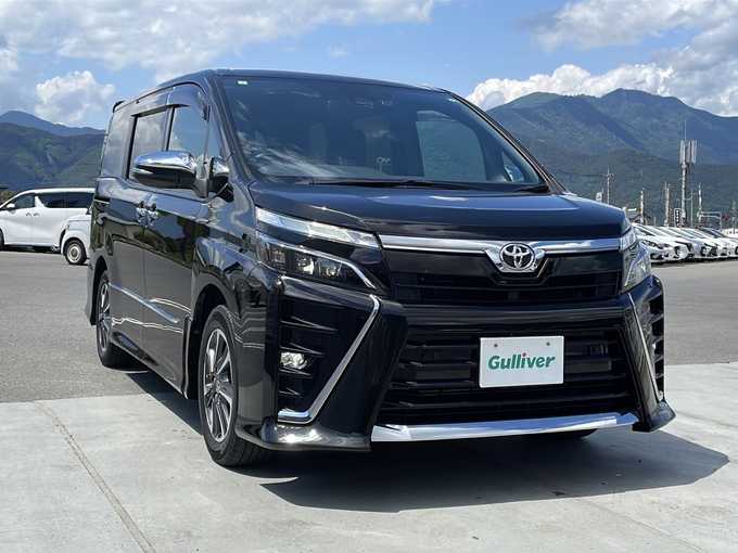 新着情報“ヴォクシーZS 煌Ⅲ”2021年式イナズマスパーキングブラックガラスフレーク入荷しました！