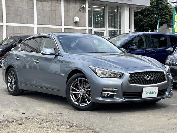 新着情報“スカイライン350GT FOUR ハイブリッド”2014年式ハガネブルーM入荷しました！