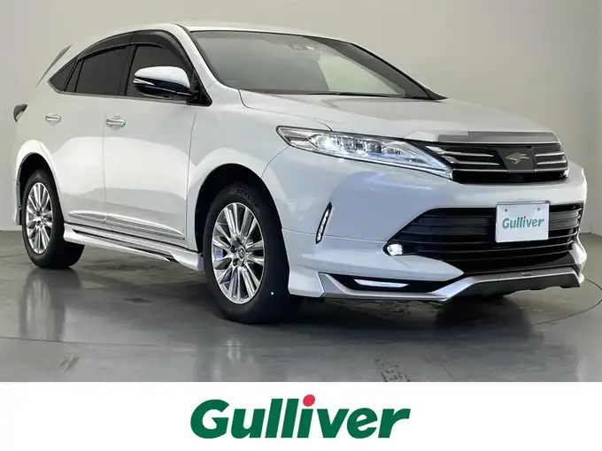 新着情報“ハリアープレミアム”2017年式ホワイトパールクリスタルシャイン入荷しました！