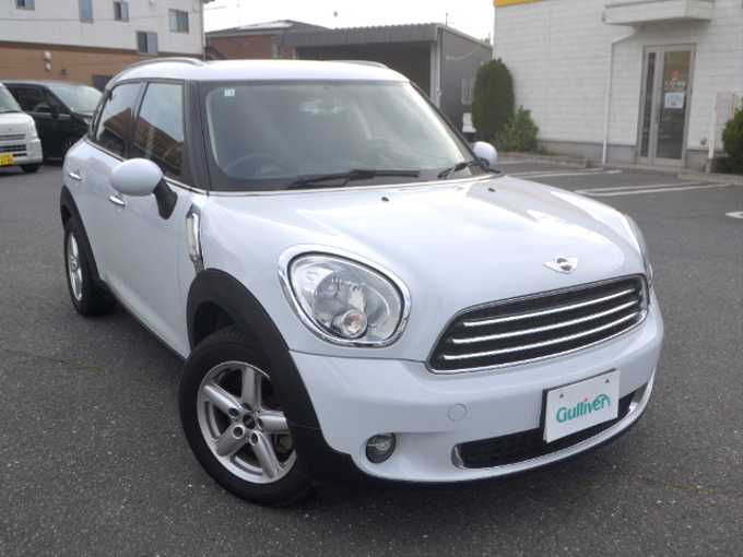 新着情報“ＭＩＮＩワン クロスオーバー”2012年式白入荷しました！