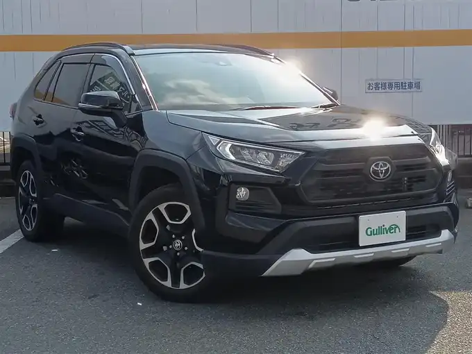 新着情報“ＲＡＶ４アドベンチャー”2019年式アティチュードブラックマイカ入荷しました！