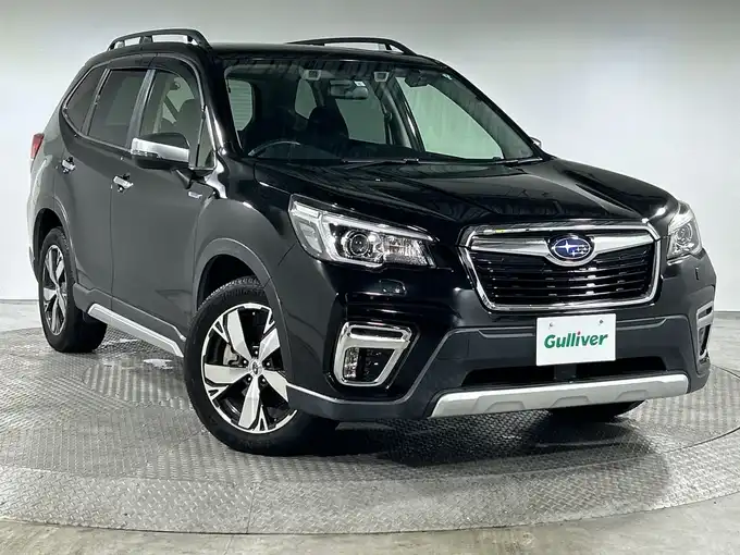 新着情報“フォレスターアドバンス”2019年式クリスタルブラックシリカ入荷しました！