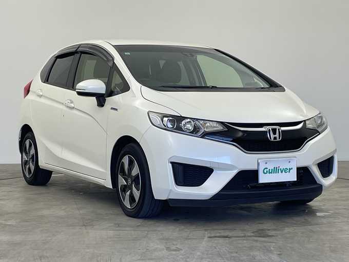 新着情報“フィットハイブリッドハイブリッド・Lパッケージ”2015年式パール入荷しました！