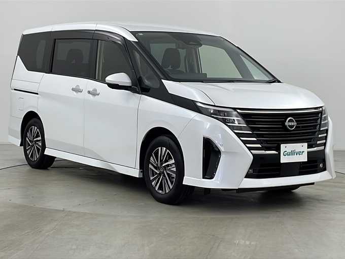 新着情報“セレナe－パワー ハイウェイスターV”2024年式プリズムホワイト入荷しました！