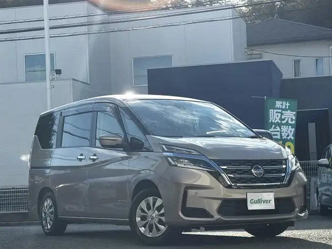 新着情報“セレナX”2020年式カシミヤグレージュ入荷しました！