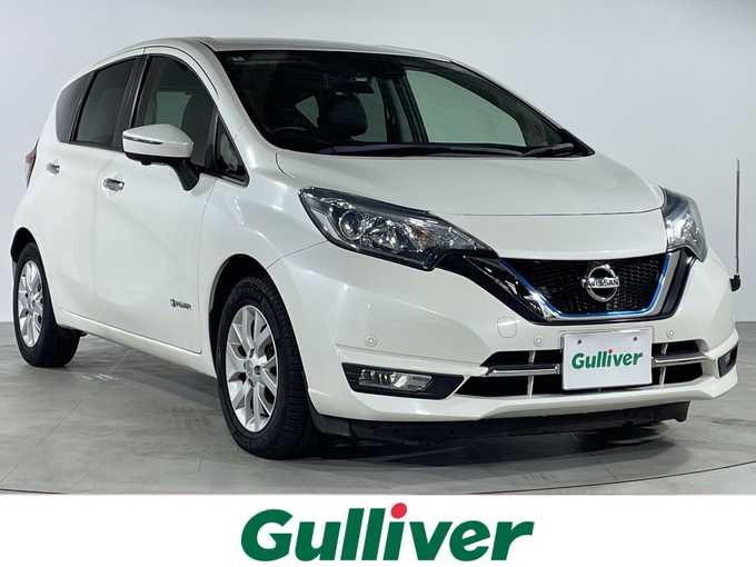 新着情報“ノートe－パワー メダリスト”2018年式ブリリアントホワイトパール入荷しました！