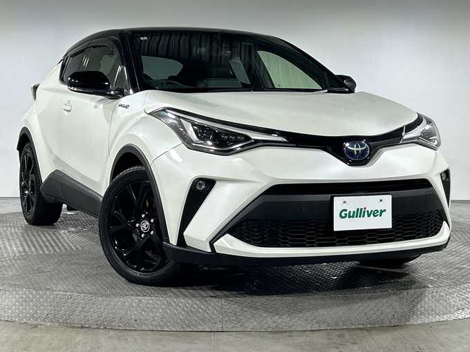 新着情報“Ｃ－ＨＲG”2020年式ブラック/ホワイトパールクリスタルシャイン 2トーン入荷しました！