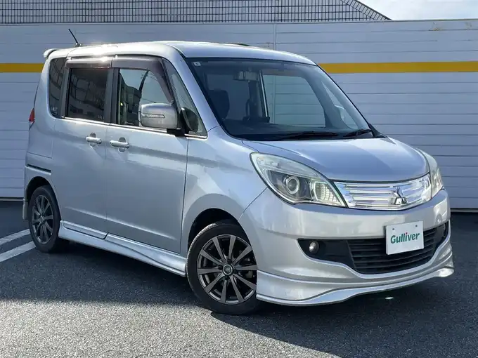 新着情報“デリカＤ：２S”2013年式シルキーシルバーメタリック入荷しました！