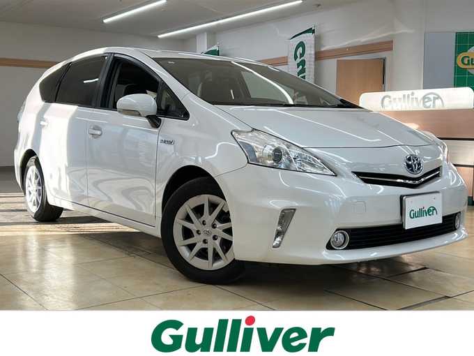 新着情報“プリウスαS”2013年式ホワイトパールクリスタルシャイン入荷しました！
