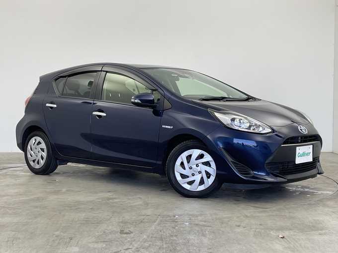 新着情報“アクアSスタイルブラック”2019年式ダークブルーマイカ入荷しました！