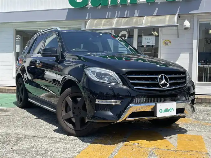 新着情報“ＭＬ３５０4マチック AMG スポーツ PKG”2012年式黒入荷しました！