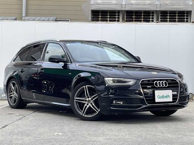 新着情報“Ａ４アバント2．0TFSIクワトロ”2013年式黒入荷しました！