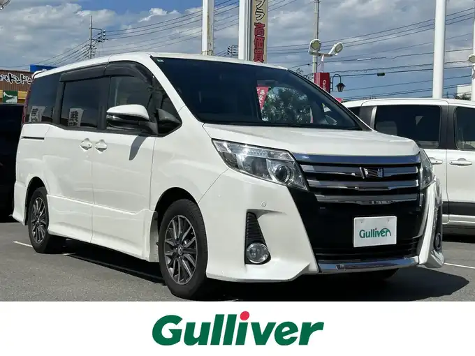 新着情報“ノアSi”2014年式ホワイトパールクリスタルシャイン入荷しました！