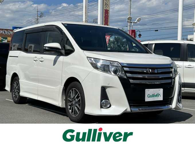 新着情報“ノアSi”2014年式ホワイトパールクリスタルシャイン入荷しました！