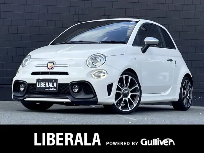 新着情報“アバルト５９５ツーリズモ”2020年式ホワイト入荷しました！