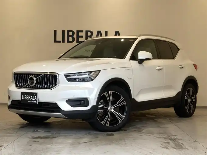 新着情報“ＸＣ４０リチャージ プラグインハイブリッド T5 インスクリプション”2021年式クリスタルホワイトP入荷しました！