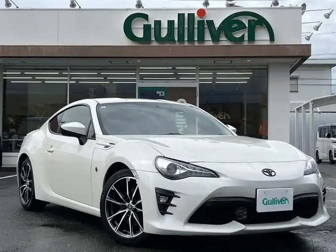 新着情報“８６GT”2018年式クリスタルホワイトパール入荷しました！