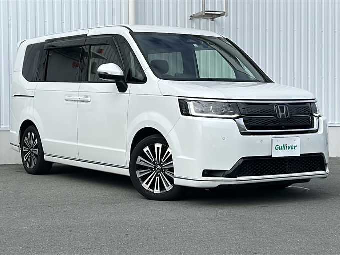 新着情報“ステップワゴンe:HEVスパーダ プレミアムライン”2022年式プラチナホワイトパール入荷しました！