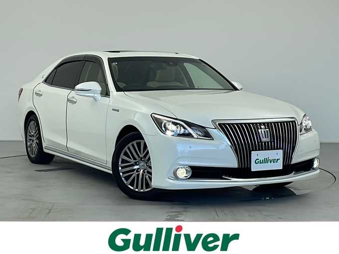 新着情報“クラウンマジェスタFバージョン”2017年式ホワイトパールクリスタルシャイン入荷しました！