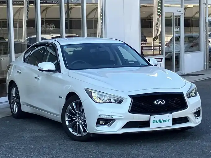 新着情報“スカイライン350GT ハイブリッド タイプP”2018年式ブリリアントホワイトパール入荷しました！