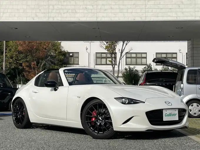 新着情報“ロードスターＲＦVS テラコッタセレクション”2022年式スノーフレイクホワイトパールマイカ入荷しました！