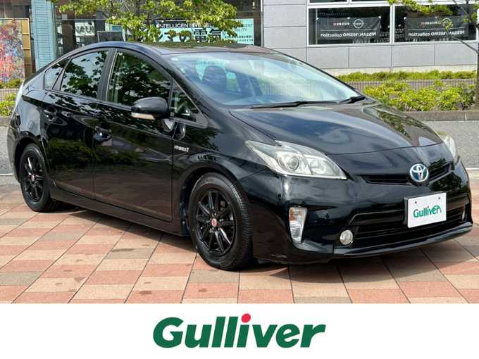 新着情報“プリウスS”2015年式ブラック入荷しました！