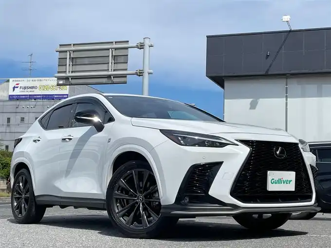 新着情報“ＮＸNX350h Fスポーツ”2022年式ホワイトノーヴァガラスフレーク入荷しました！