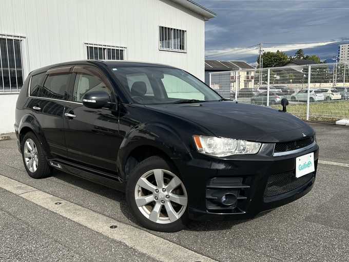 新着情報“アウトランダーローデスト20G”2010年式ディープブラックマイカ入荷しました！