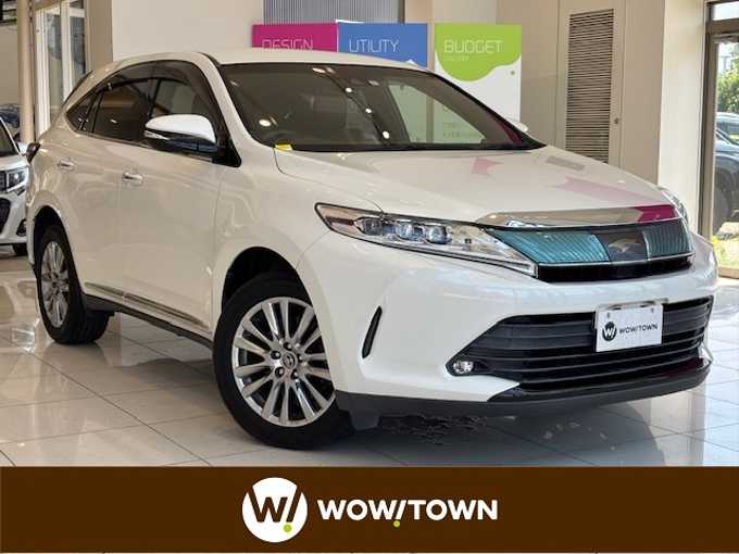 新着情報“ハリアープレミアム”2017年式ホワイトパールクリスタルシャイン入荷しました！