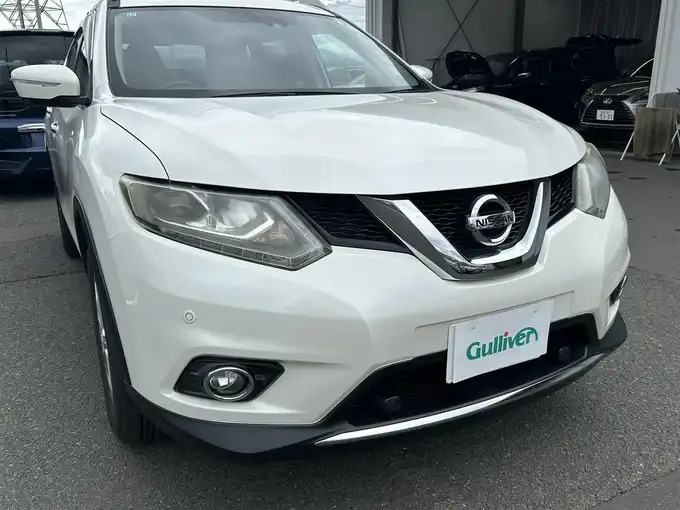 新着情報“エクストレイル20Xt エマージェンシーブレーキパッケージ”2015年式ブリリアントホワイトパール入荷しました！