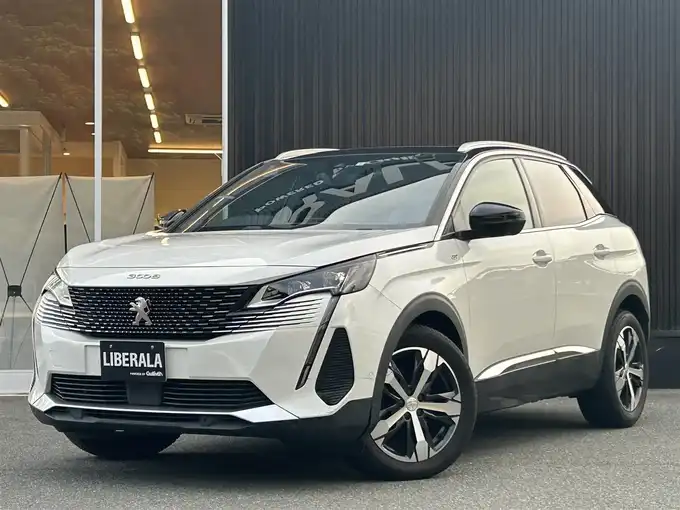 新着情報“３００８GTライン ブルーHDi”2022年式パール入荷しました！