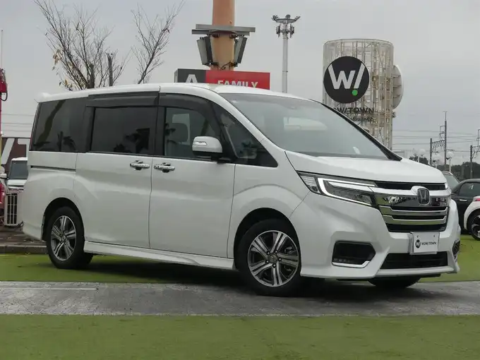 新着情報“ステップワゴンスパーダe:HEVスパーダ G ホンダセンシング”2021年式プラチナホワイトパール入荷しました！
