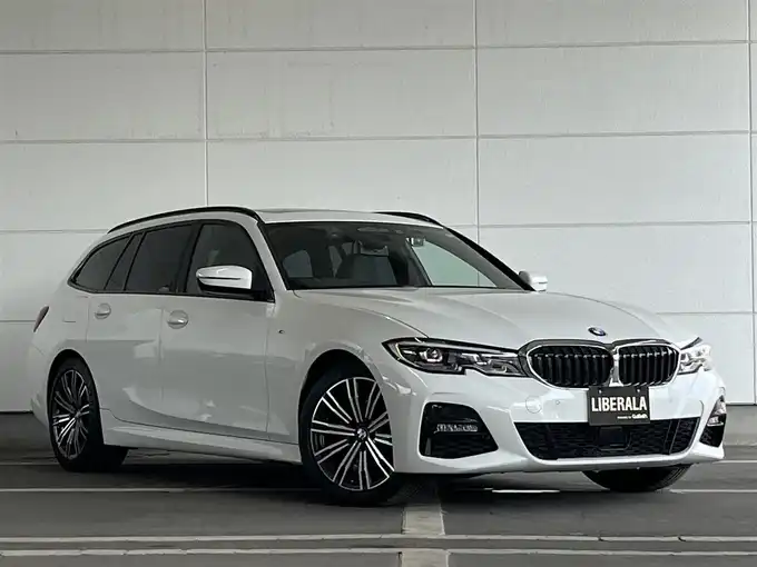 新着情報“３シリーズ320d xDriveツーリング Mスポーツ”2022年式白入荷しました！