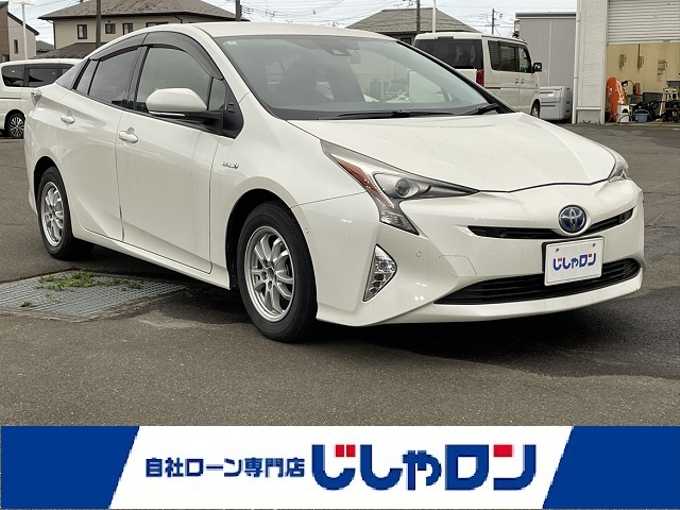 新着情報“プリウスS”2016年式ホワイトパールクリスタルシャイン入荷しました！