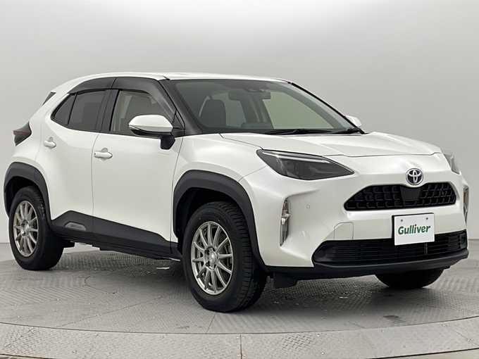 新着情報“ヤリスクロスハイブリッドG”2022年式パール入荷しました！