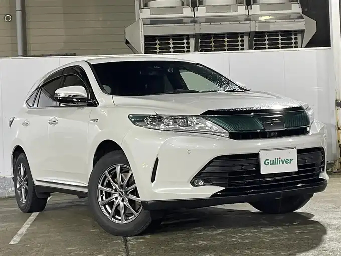 新着情報“ハリアーハイブリッドプログレス メタル アンド レザーパッケージ”2017年式ホワイトパールクリスタルシャイン入荷しました！