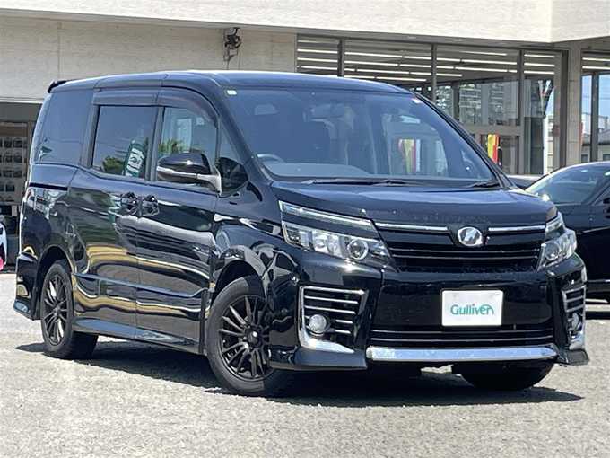 新着情報“ヴォクシーZS”2014年式ブラック入荷しました！