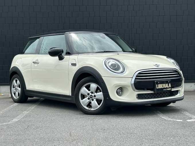 新着情報“ＭＩＮＩクーパーD”2020年式ペッパー・ホワイト入荷しました！
