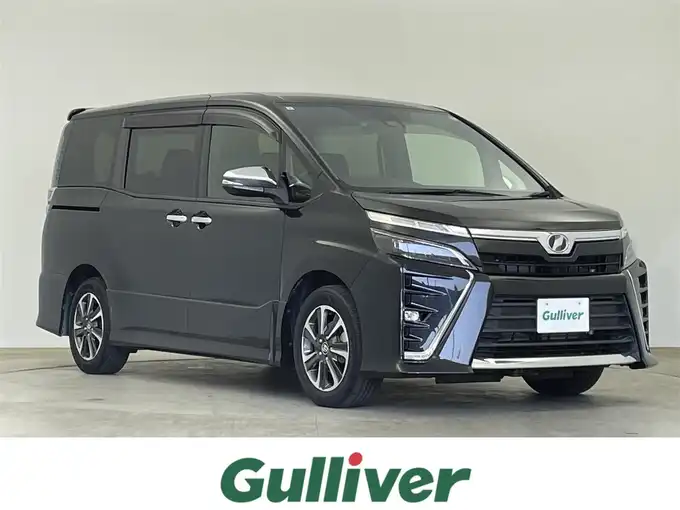 新着情報“ヴォクシーZS 煌”2018年式イナズマスパーキングブラックガラスフレーク入荷しました！