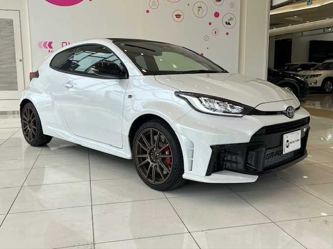 新着情報“ＧＲヤリスRZ ハイパフォーマンス”2024年式プラチナホワイトパールマイカ入荷しました！