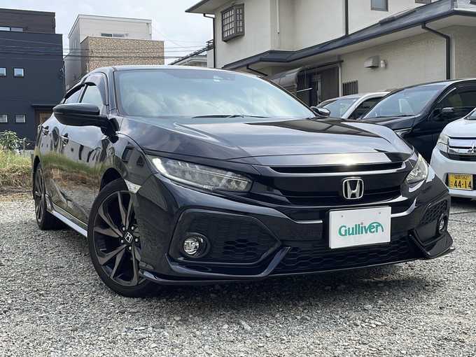 新着情報“シビックハッチバック”2018年式クリスタルブラックパール入荷しました！