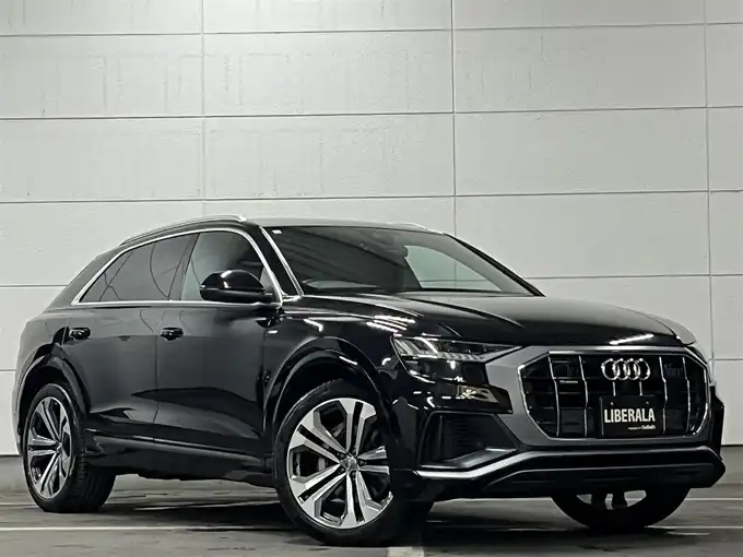 新着情報“Ｑ８55TFSIクワトロ デビューパッケージSライン”2020年式ディープブラックパールエフェクト入荷しました！