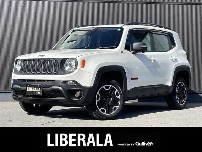 新着情報“ジープ・レネゲードトレイルホーク”2018年式白入荷しました！