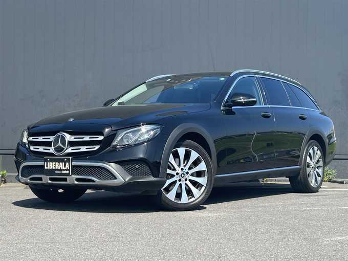 新着情報“ＥクラスオールテレインE220d 4マチック オールテレイン”2017年式オブシディアンブラック入荷しました！