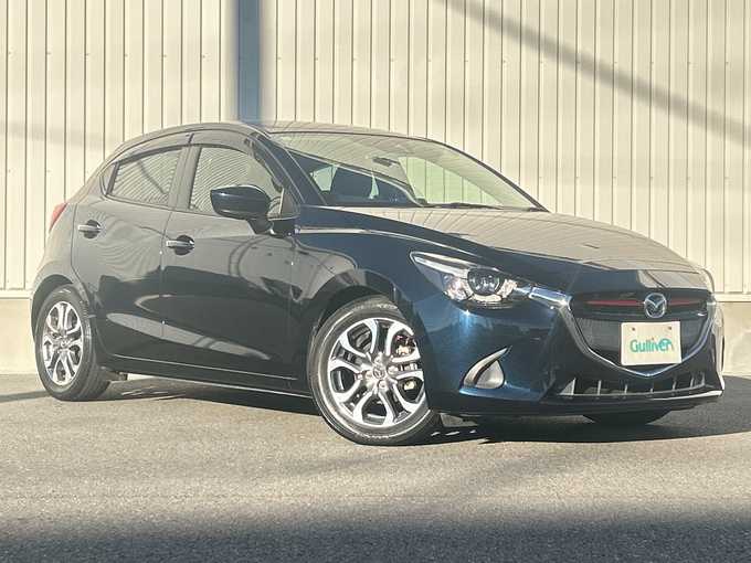 新着情報“デミオXD”2016年式ディープクリスタルブルーマイカ入荷しました！