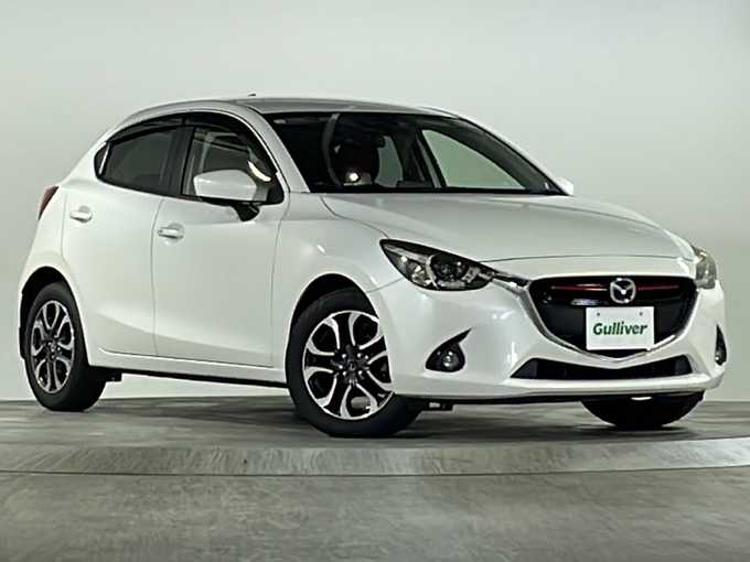 新着情報“デミオXD ミッドセンチュリー”2015年式スノーフレイクホワイトパールマイカ入荷しました！